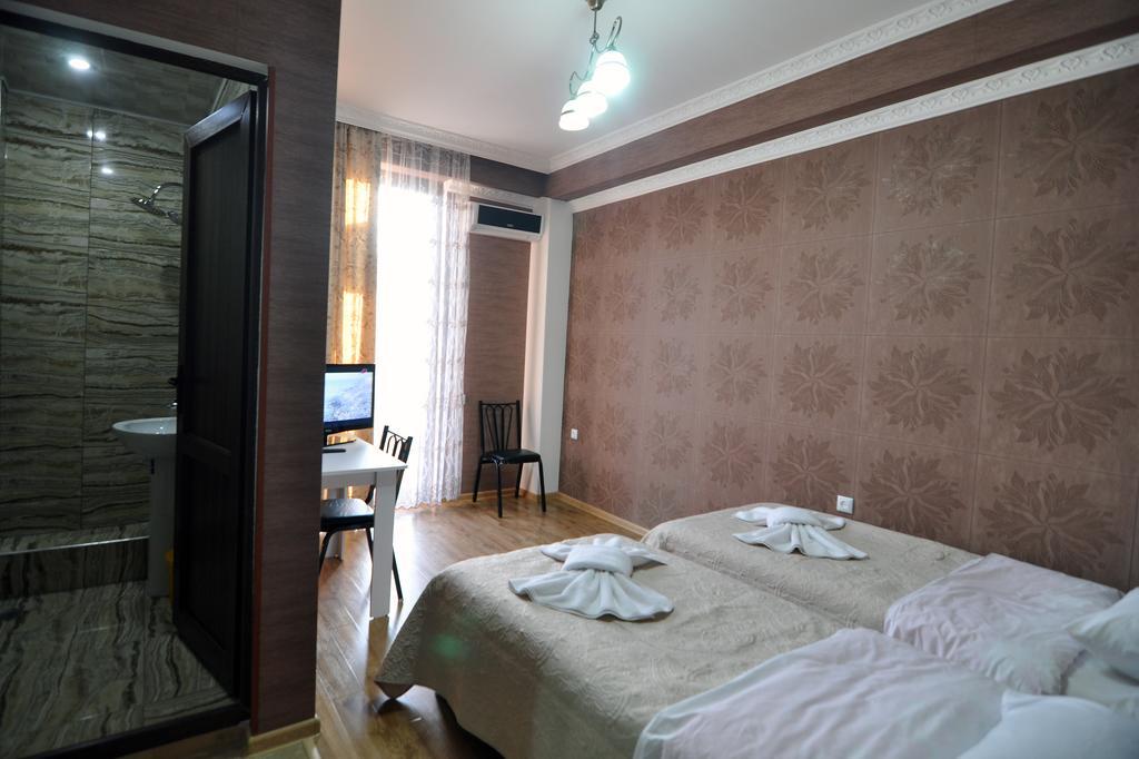 Flamingo Group Hotel Tiflis Dış mekan fotoğraf