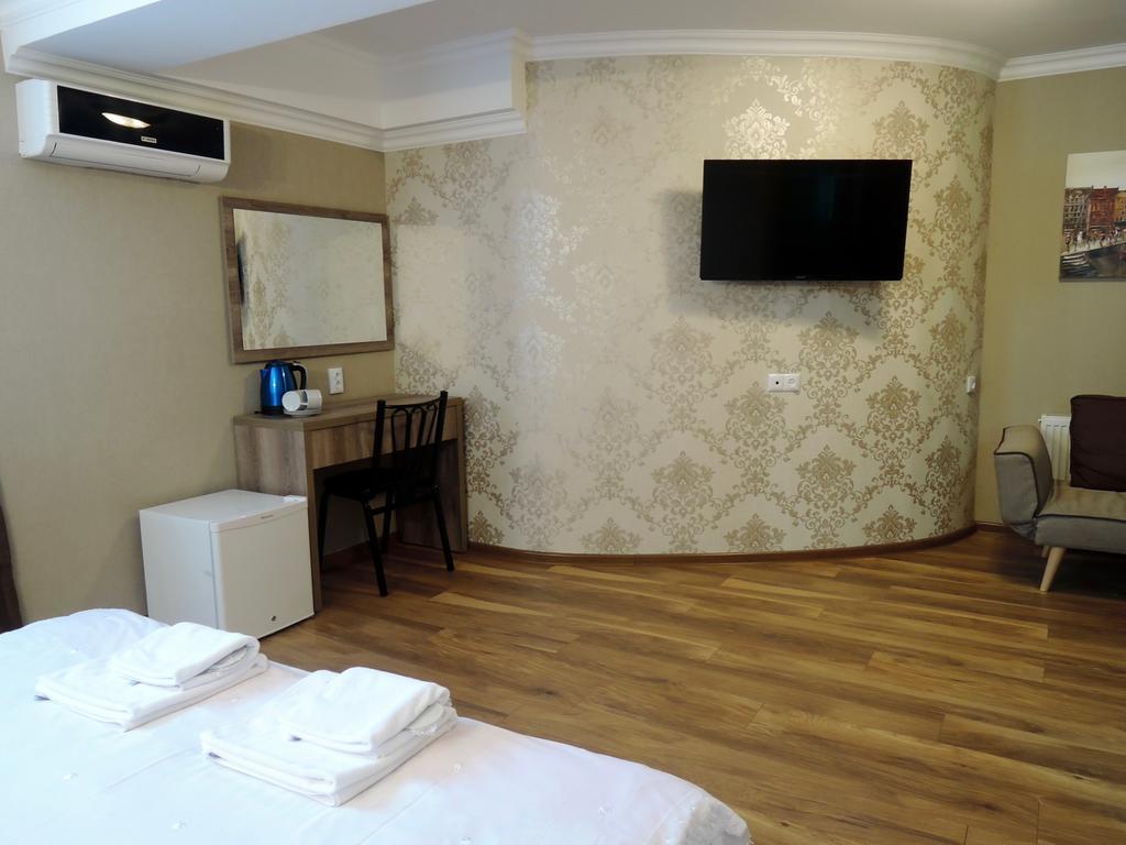 Flamingo Group Hotel Tiflis Dış mekan fotoğraf